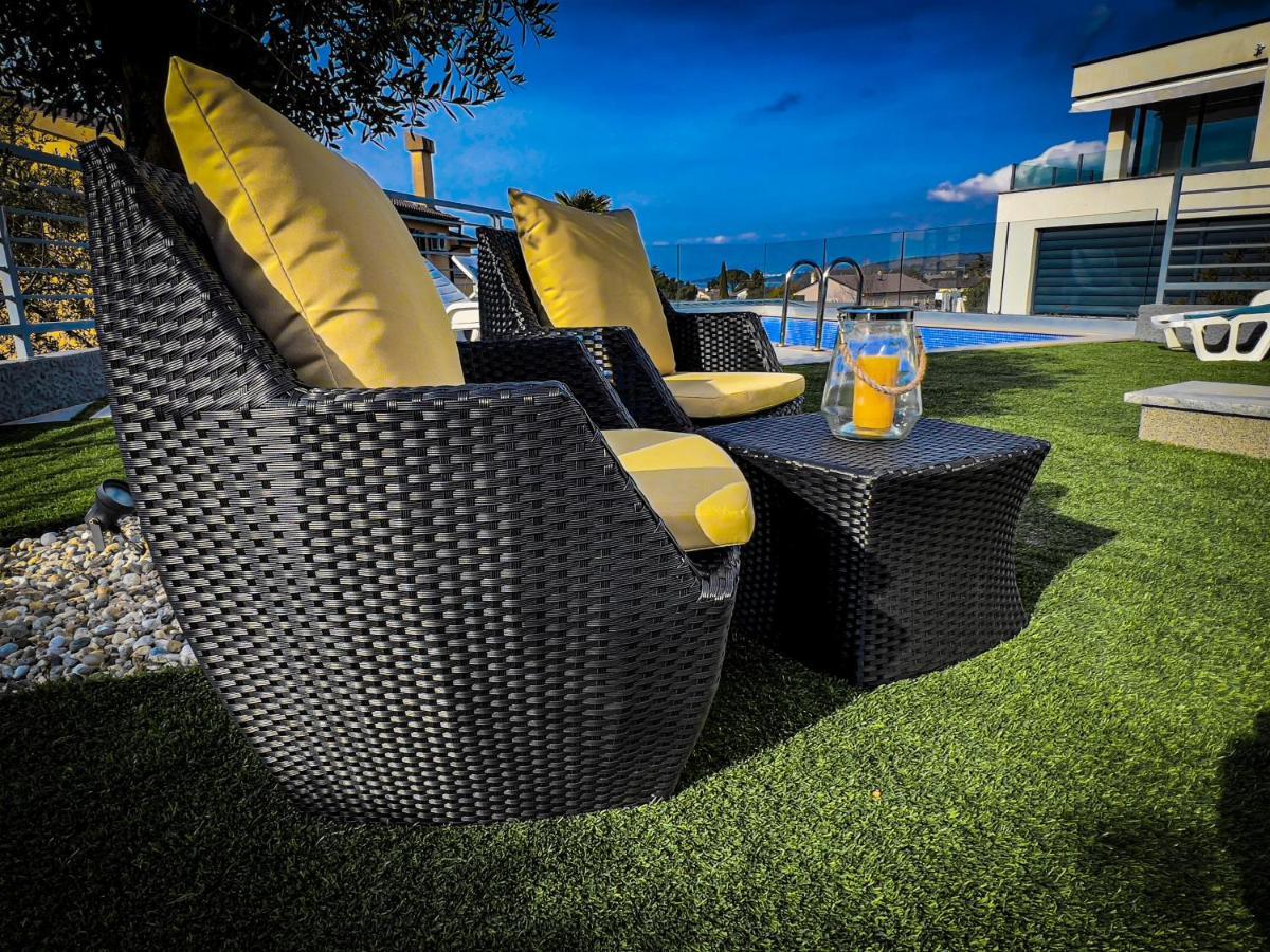 Villa Mirno More Apartments Malinska Luaran gambar